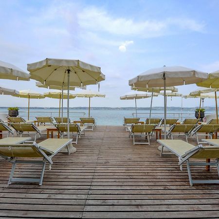 Hotel Flaminia Sirmione Bagian luar foto