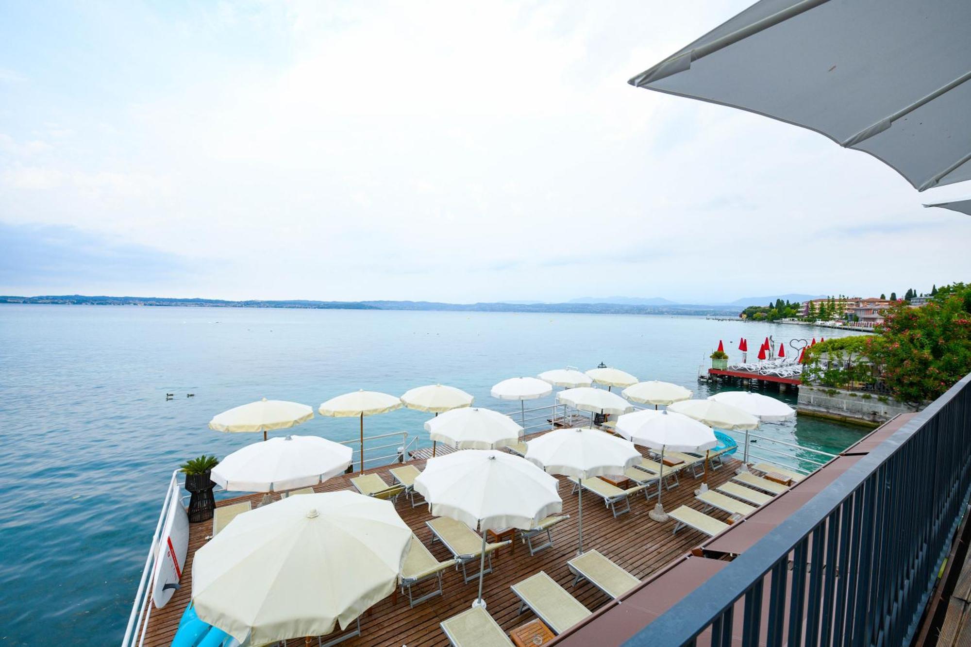 Hotel Flaminia Sirmione Bagian luar foto