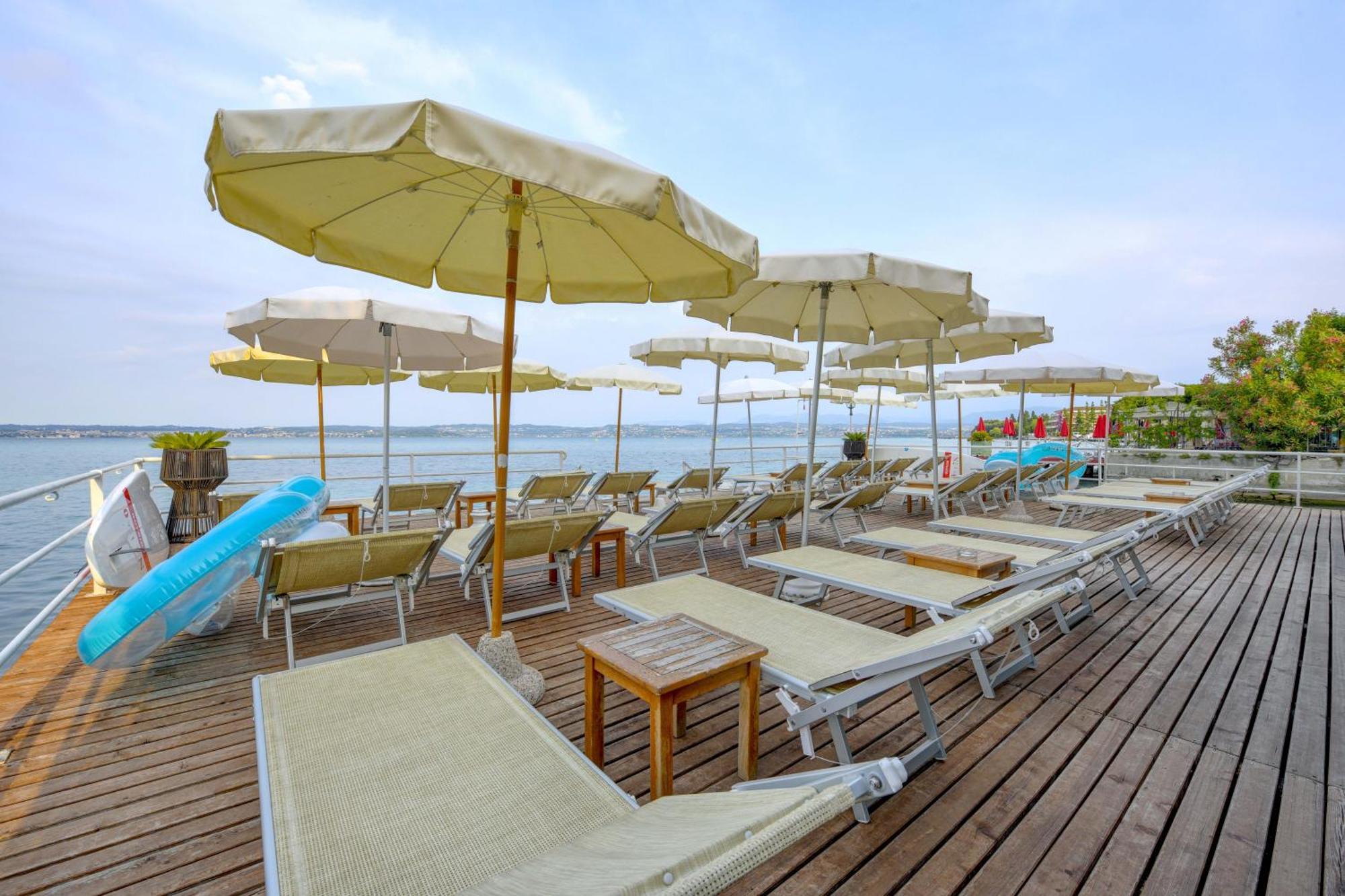 Hotel Flaminia Sirmione Bagian luar foto