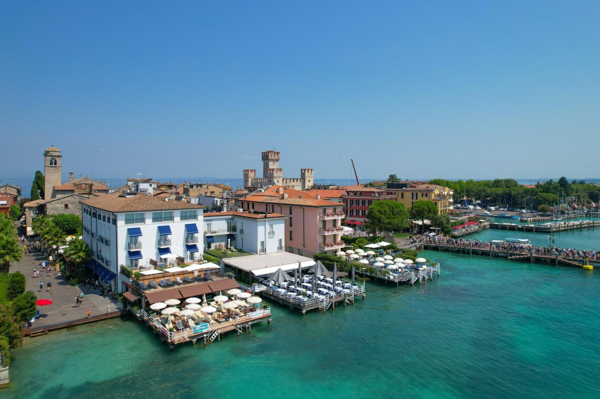 Hotel Flaminia Sirmione Bagian luar foto