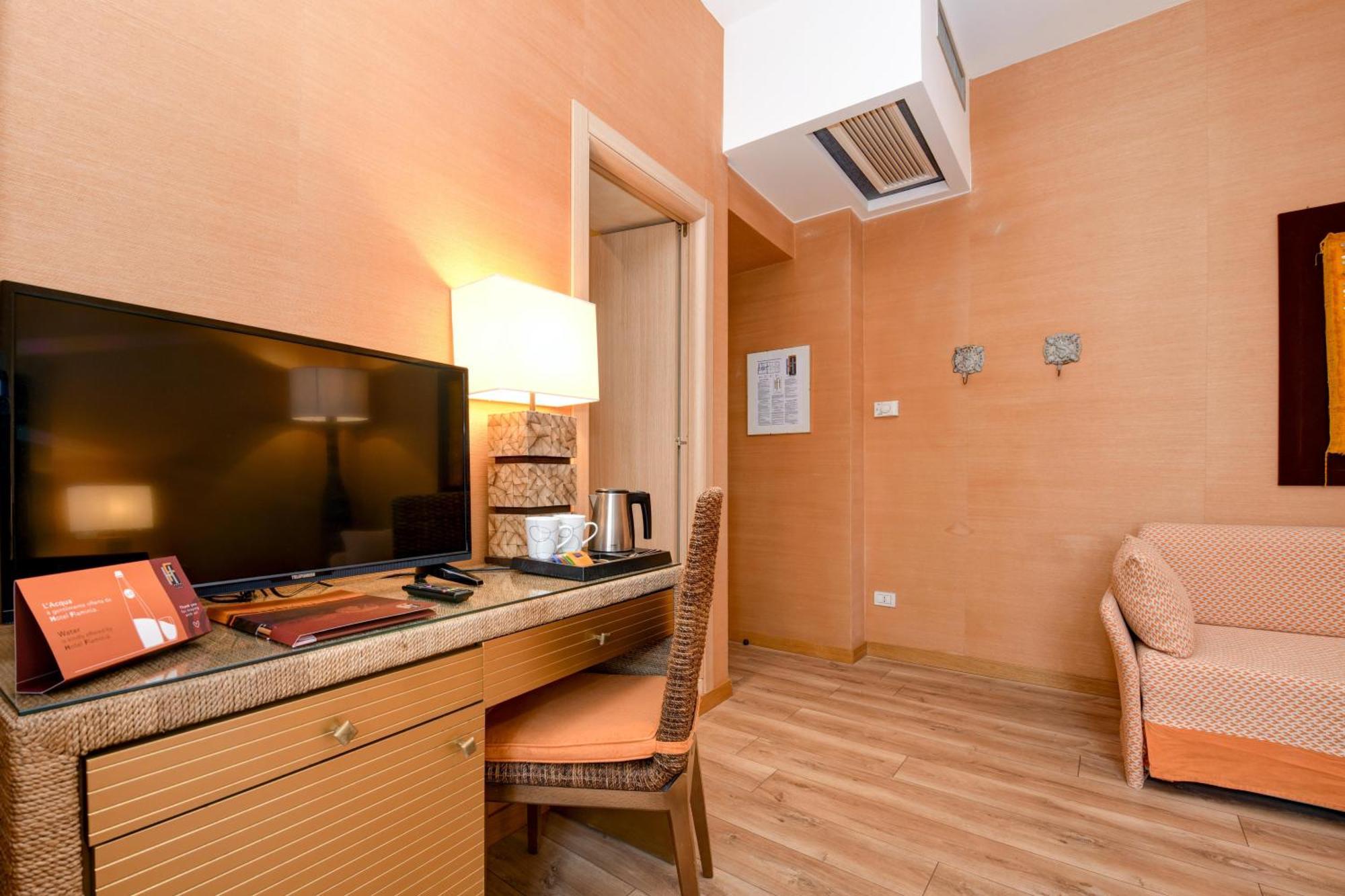Hotel Flaminia Sirmione Ruang foto